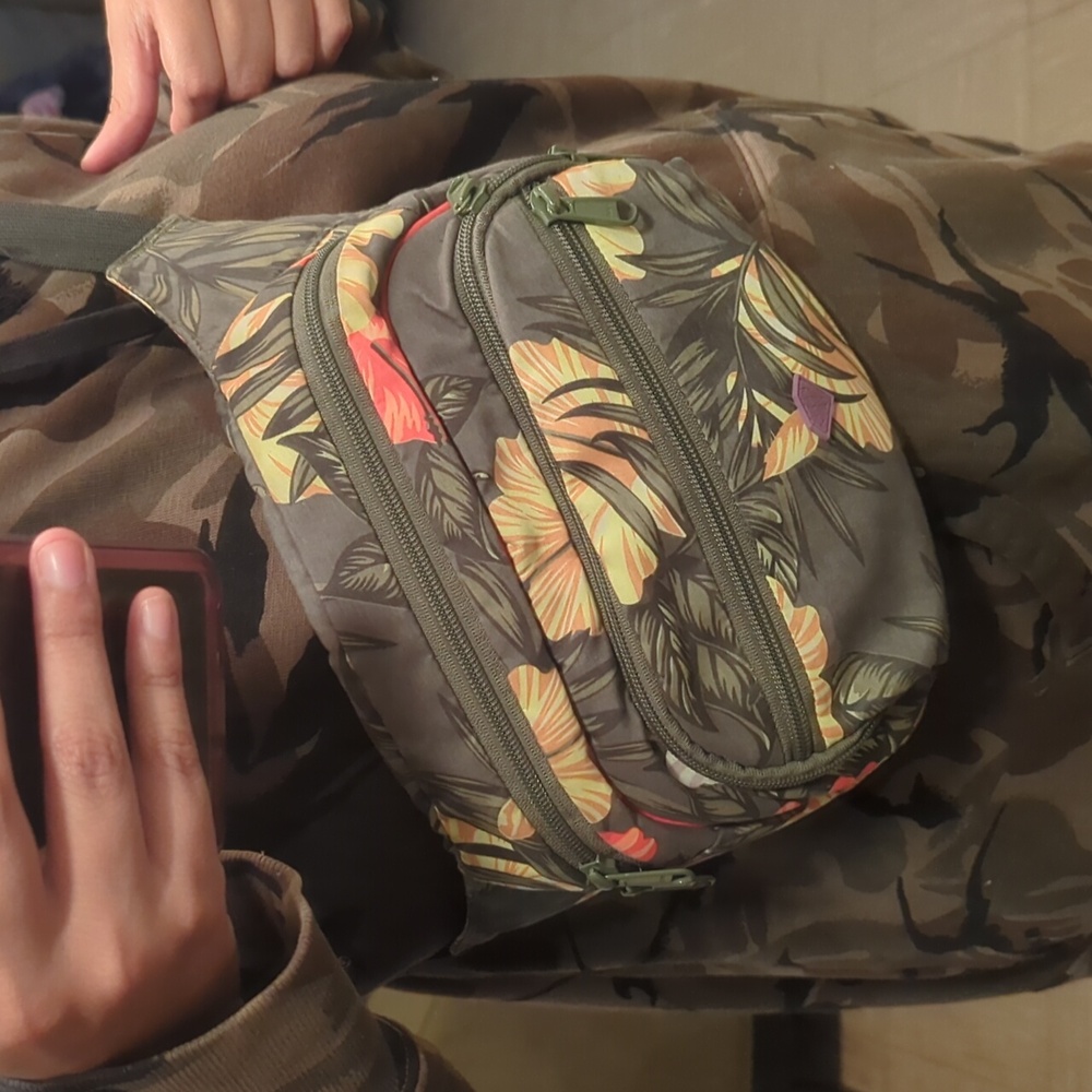 Diamond supply Co. oversized fannypack